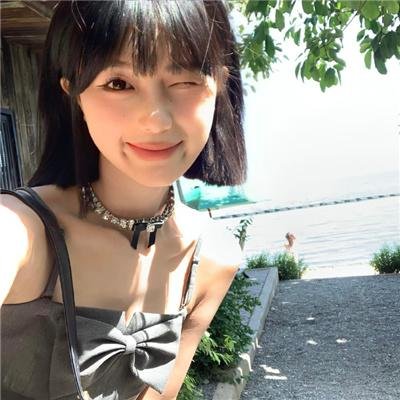 橘衫男子